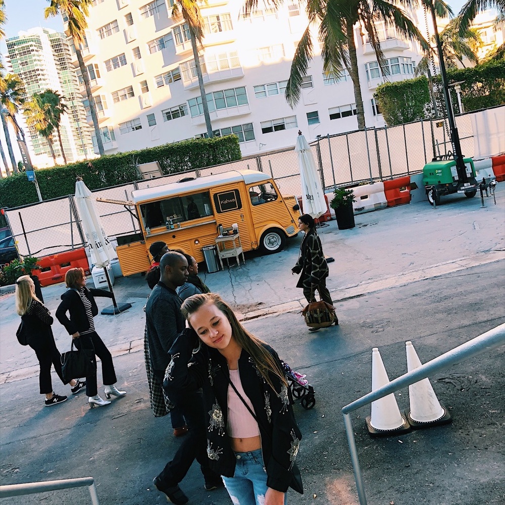 Meet your Posher, Elena